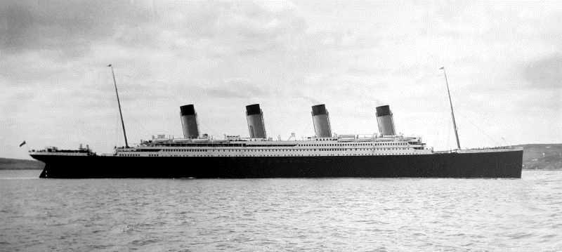 Arrivée du Titanic dans le port de Queenstown, Irlande